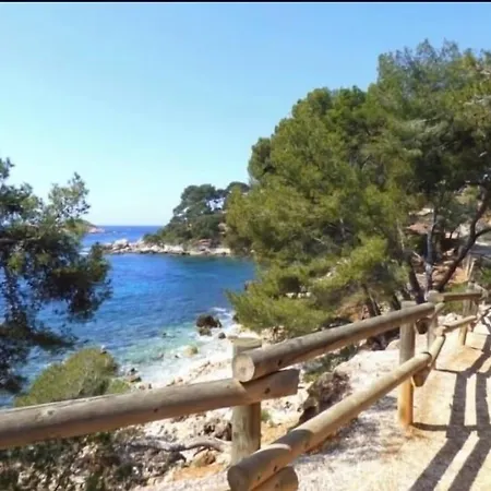 T2 Mezzanine-vue Mer-plage A 600m-parking Apartment Bandol