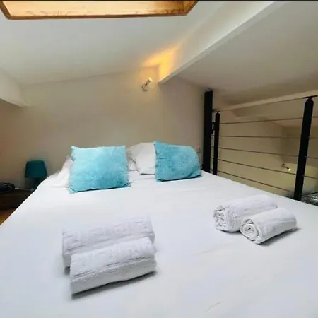 T2 Mezzanine-vue Mer-plage A 600m-parking Apartment