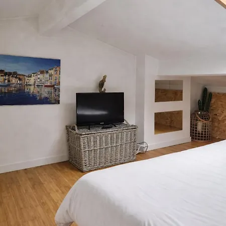 T2 Mezzanine-vue Mer-plage A 600m-parking * Bandol