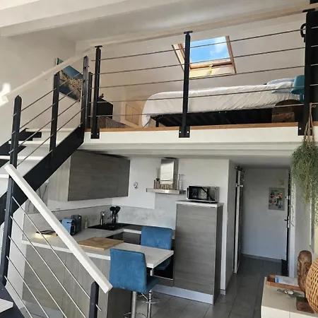T2 Mezzanine-vue Mer-plage A 600m-parking Apartment Bandol